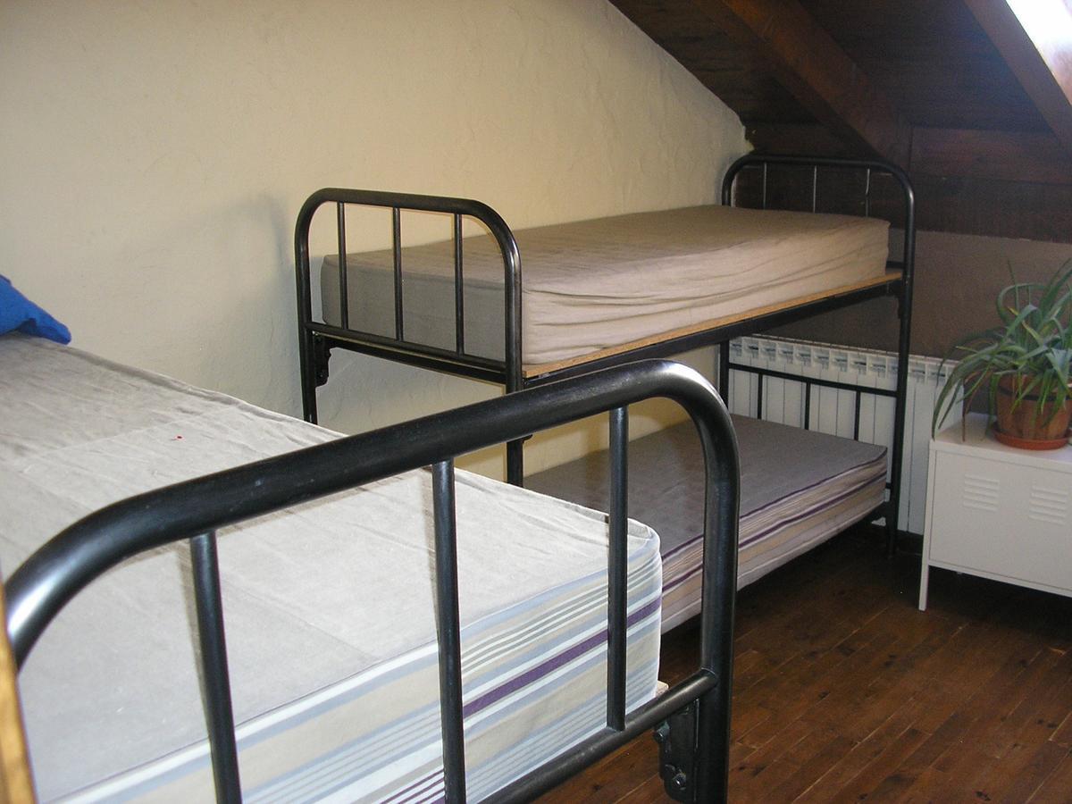 Albergue A'Noguera Castiello de Jaca Pokoj fotografie