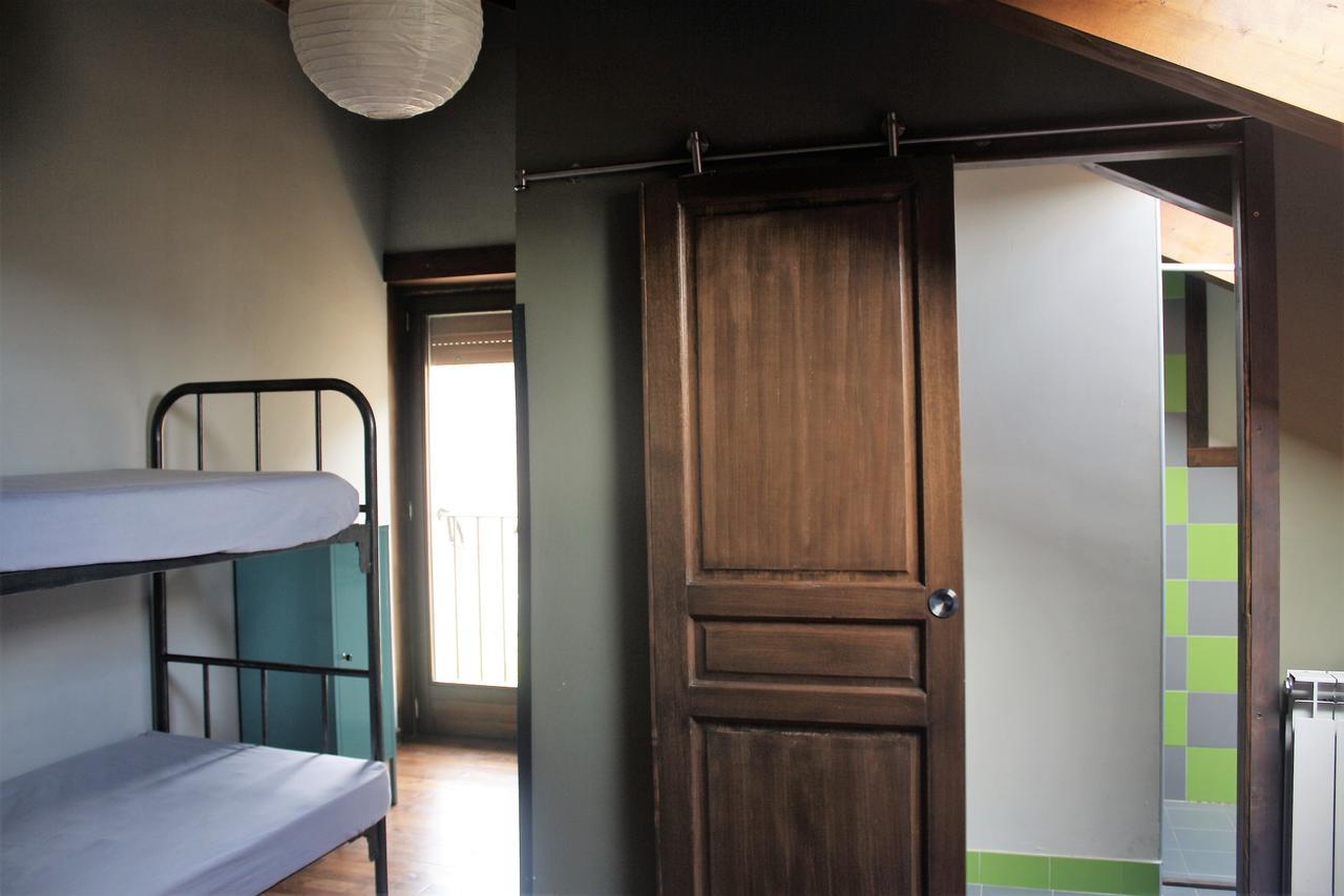 Albergue A'Noguera Castiello de Jaca Pokoj fotografie
